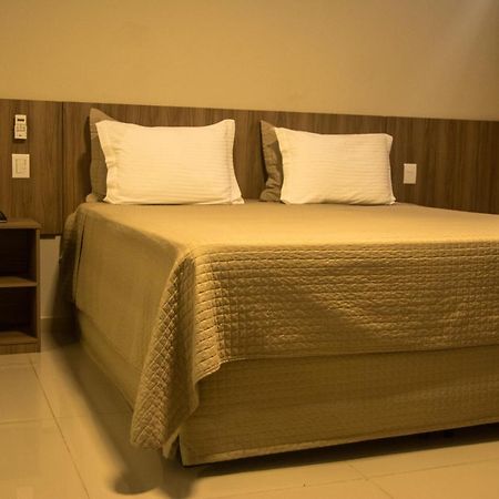 Hotel Vila Verde Penapolis Exterior photo